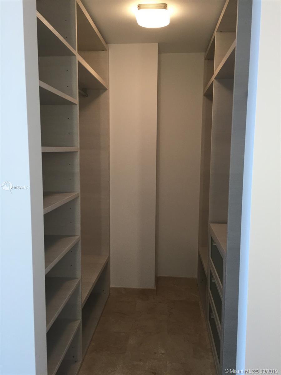 RISE CONDO - Residential