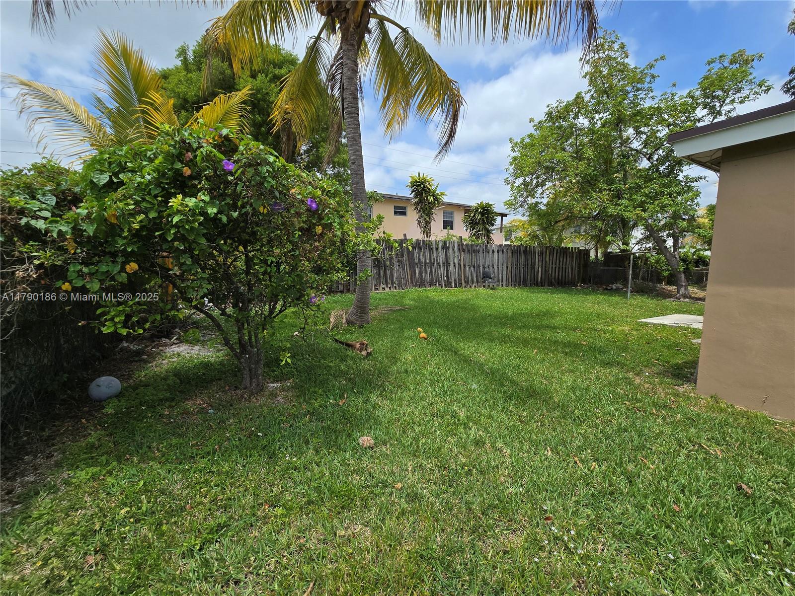 724 Sw 7th Ter 1-2, Hallandale Beach, Broward County, Florida - 2 Bedrooms  
2 Bathrooms - 