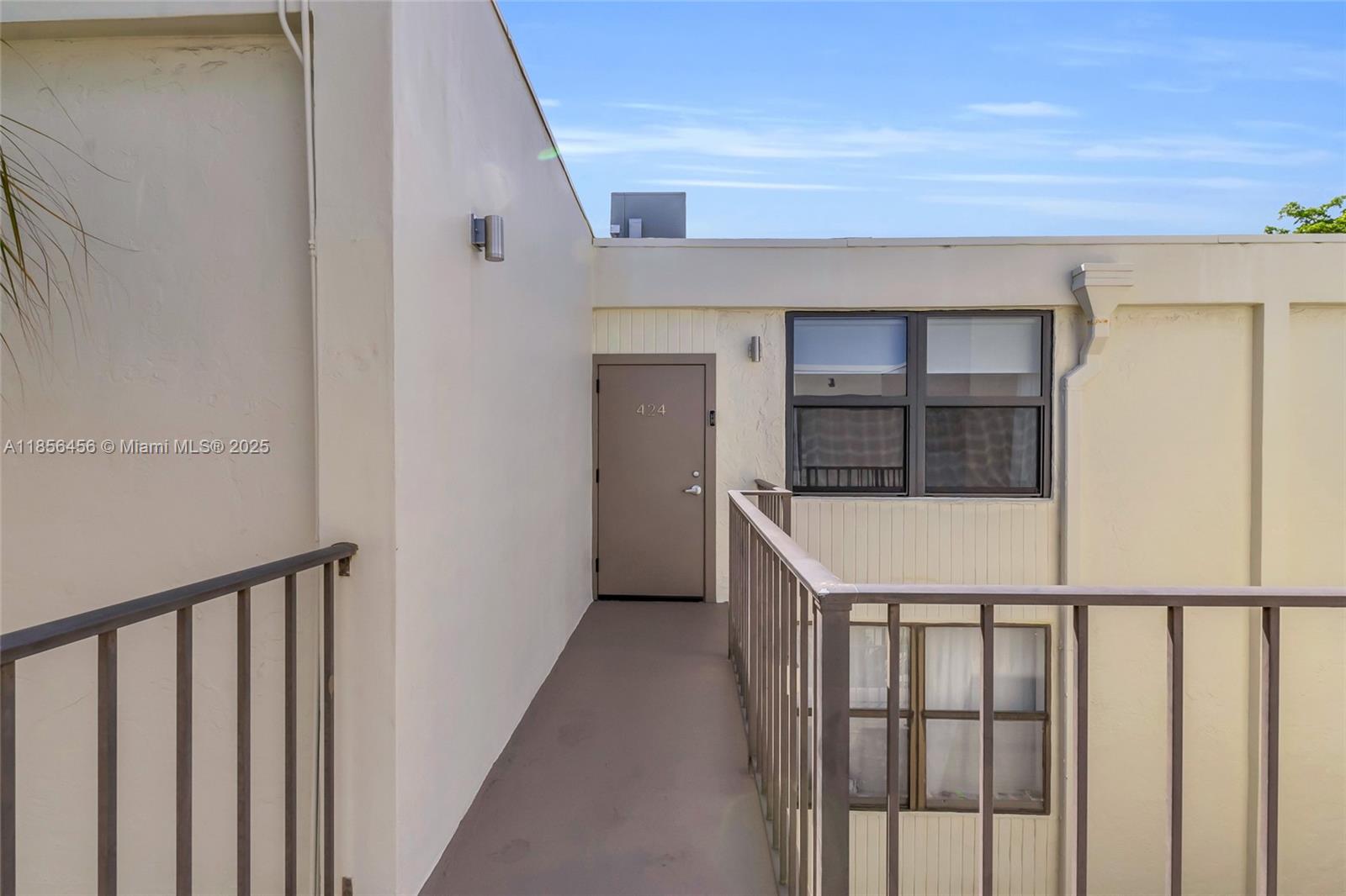 VILLA DORADA CONDO NO 2 - Residential