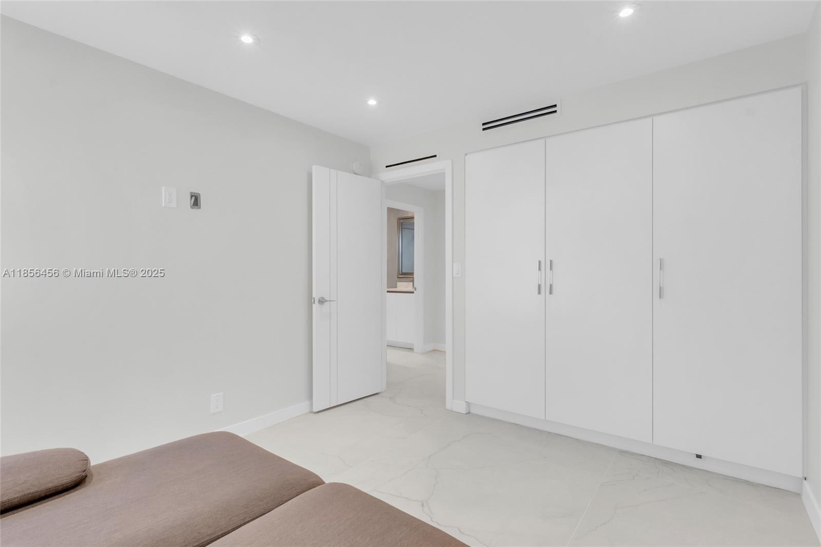 VILLA DORADA CONDO NO 2 - Residential