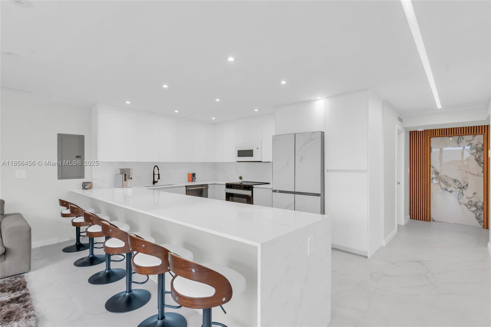 VILLA DORADA CONDO NO 2 - Residential