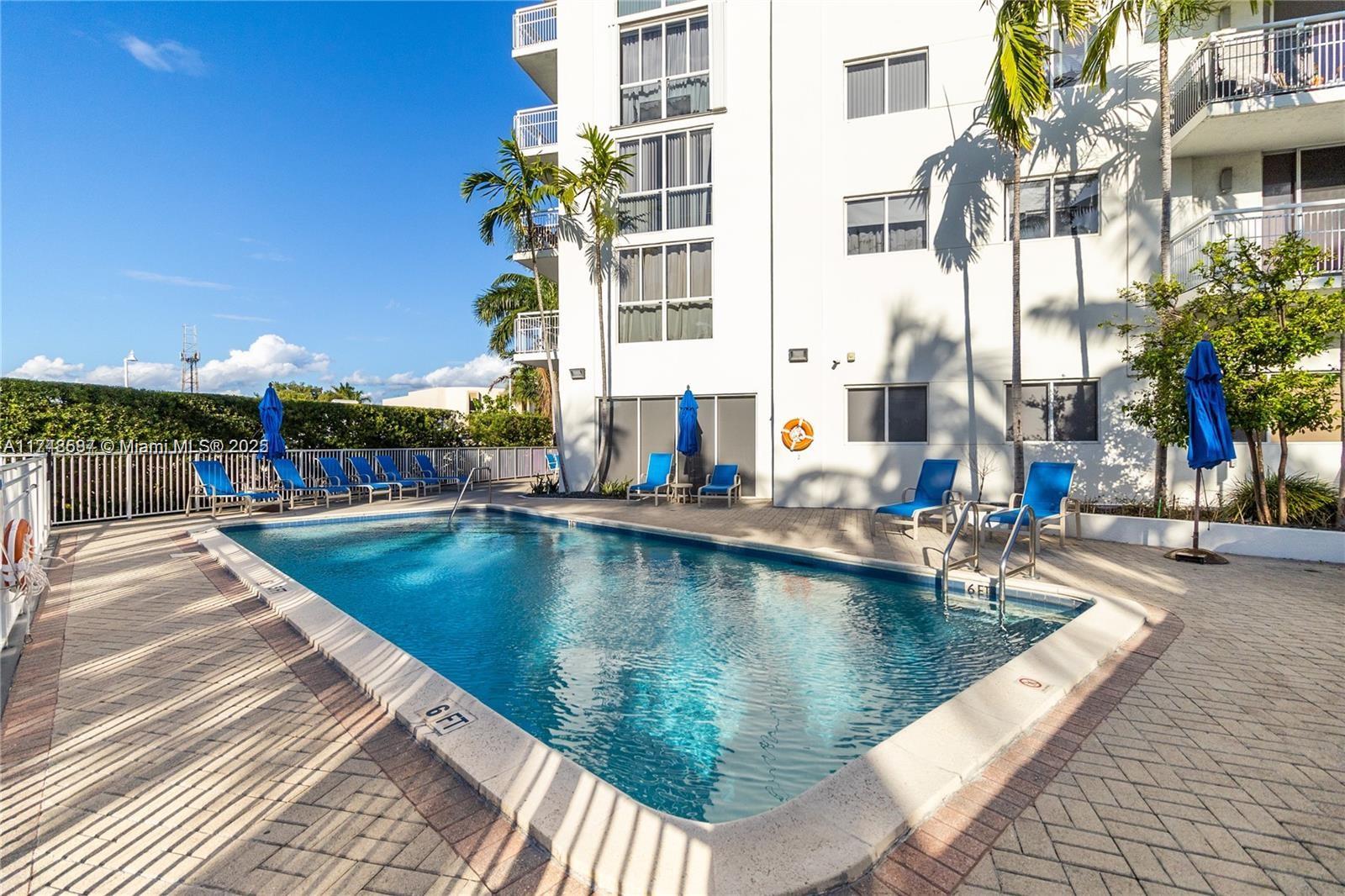 WEST BAY PLAZA CONDO - Residential