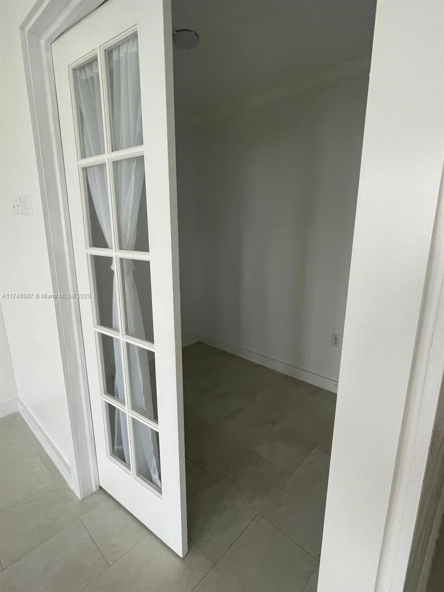 WEST BAY PLAZA CONDO - Residential