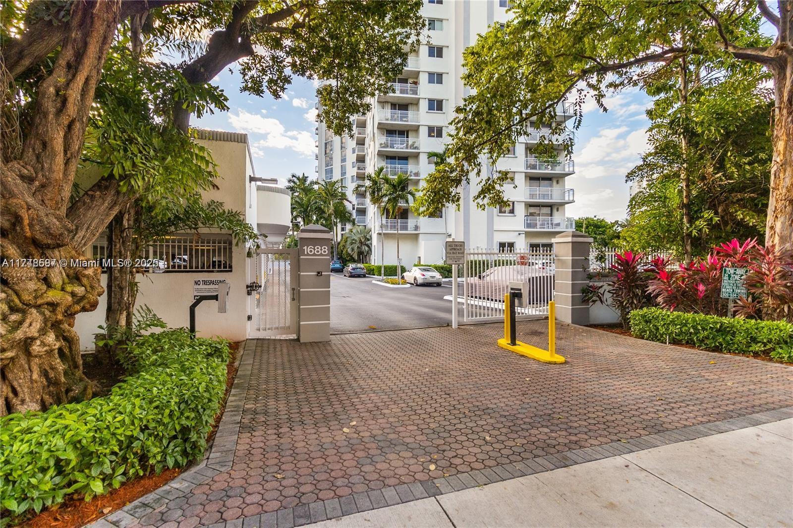 WEST BAY PLAZA CONDO - Residential