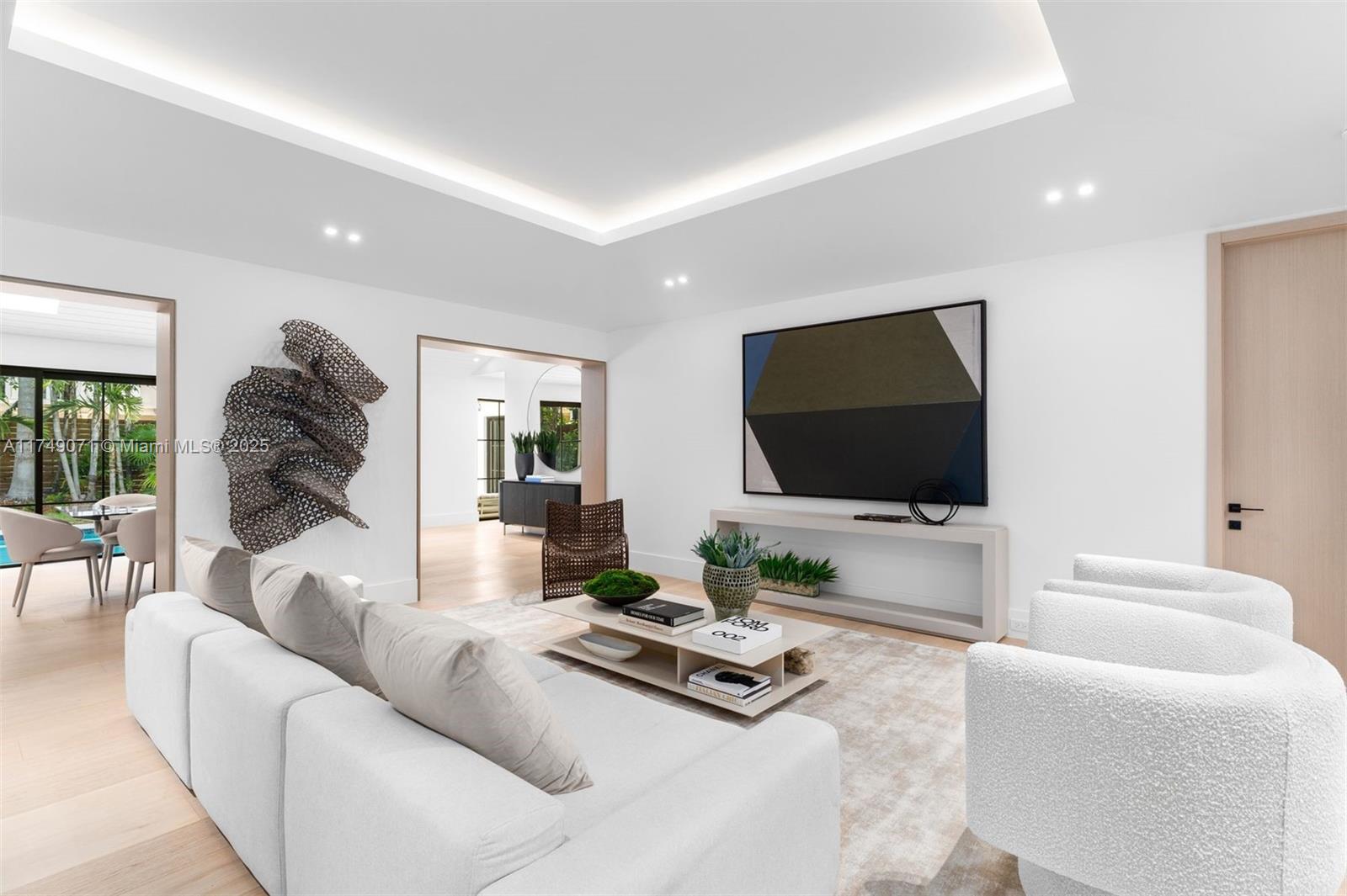 YE LITTLE WOODS 1ST ADDN - Residential