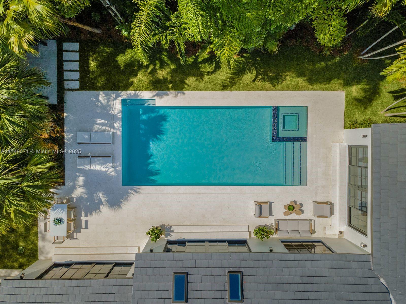 YE LITTLE WOODS 1ST ADDN - Residential