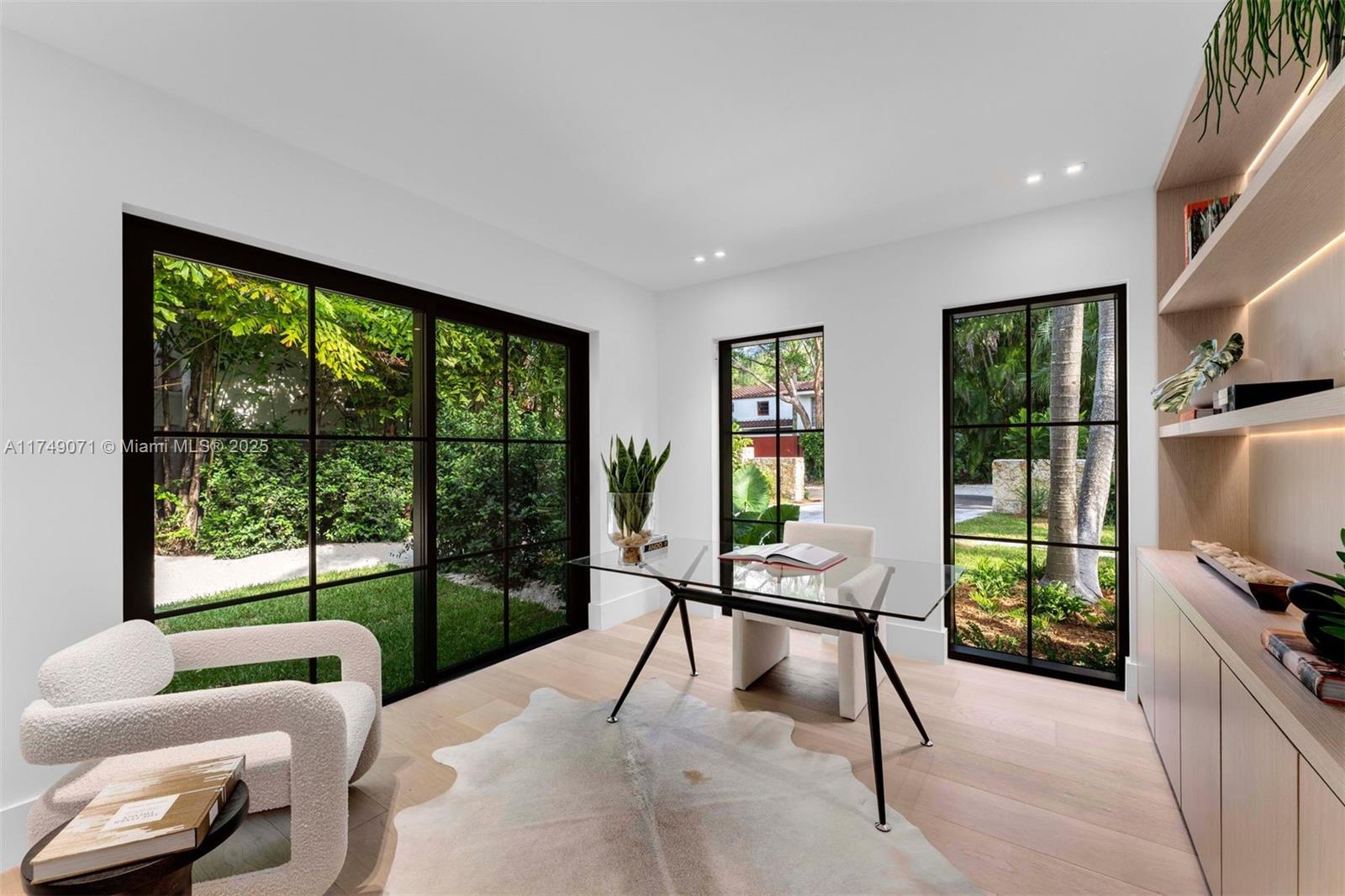 YE LITTLE WOODS 1ST ADDN - Residential