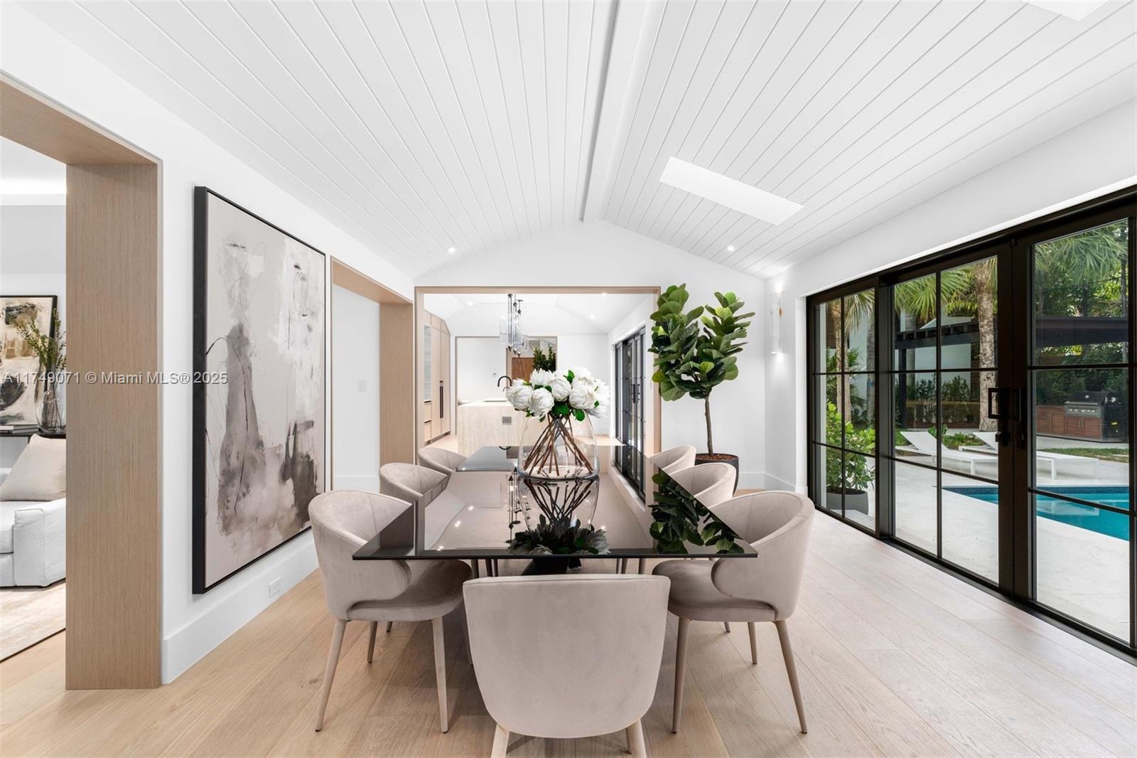 YE LITTLE WOODS 1ST ADDN - Residential