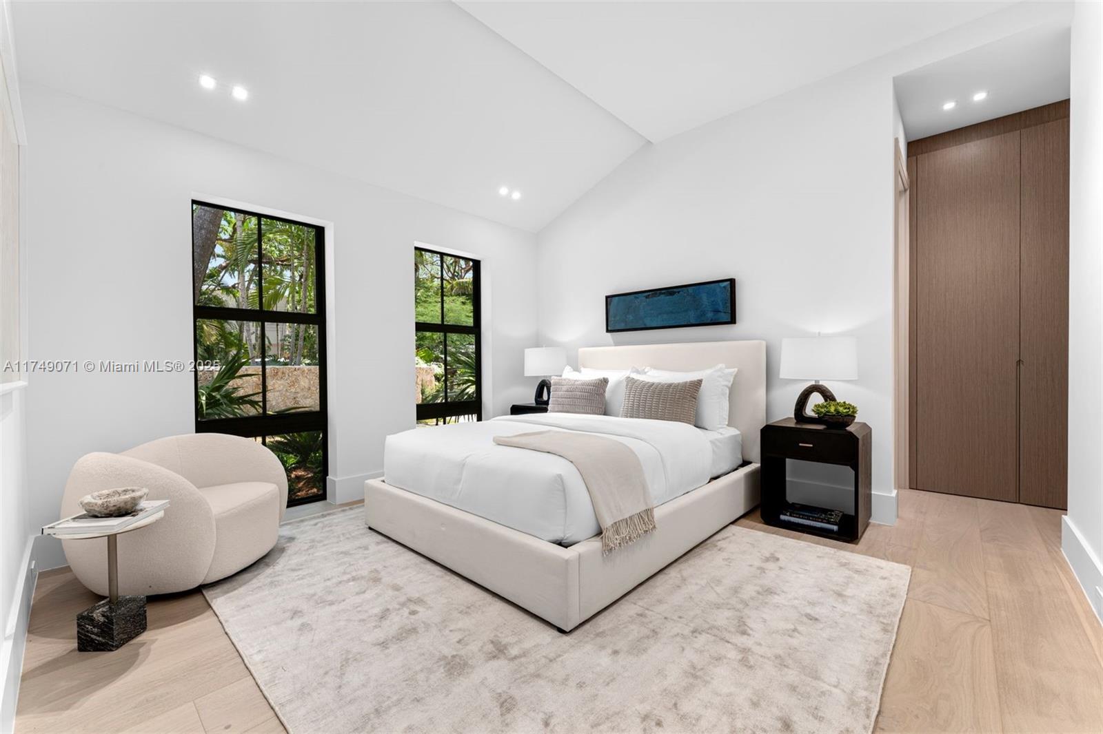 YE LITTLE WOODS 1ST ADDN - Residential
