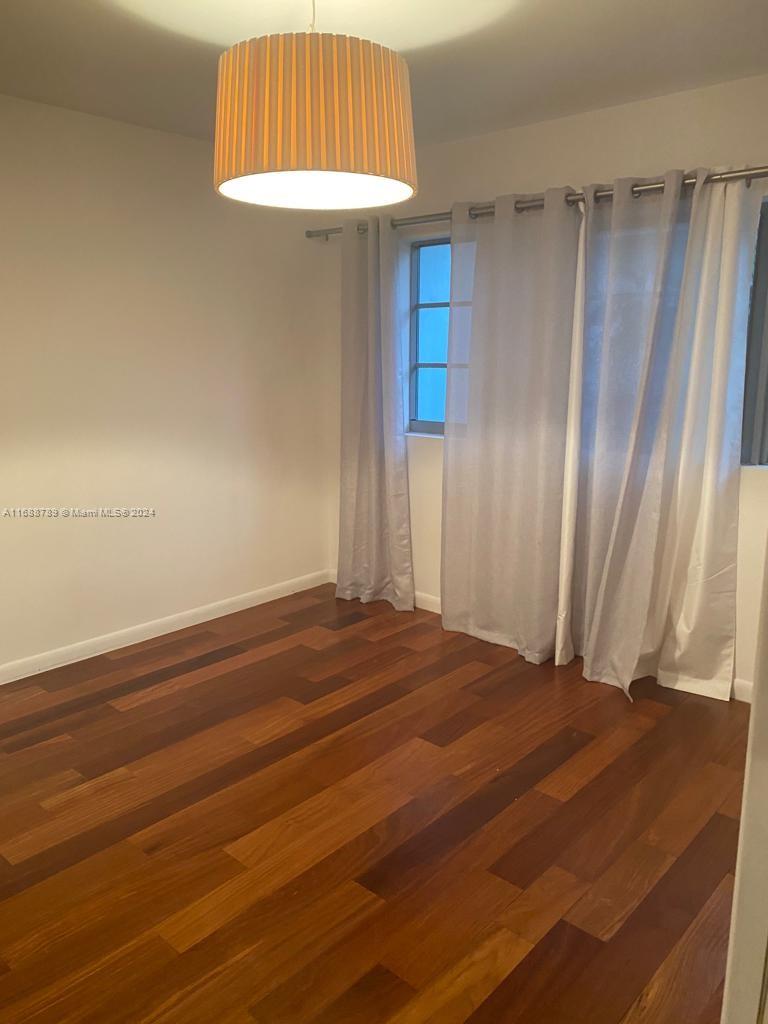 ETRURIA CONDO - Residential