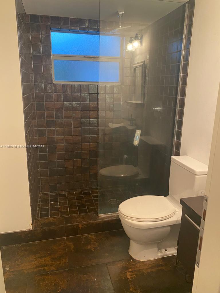ETRURIA CONDO - Residential