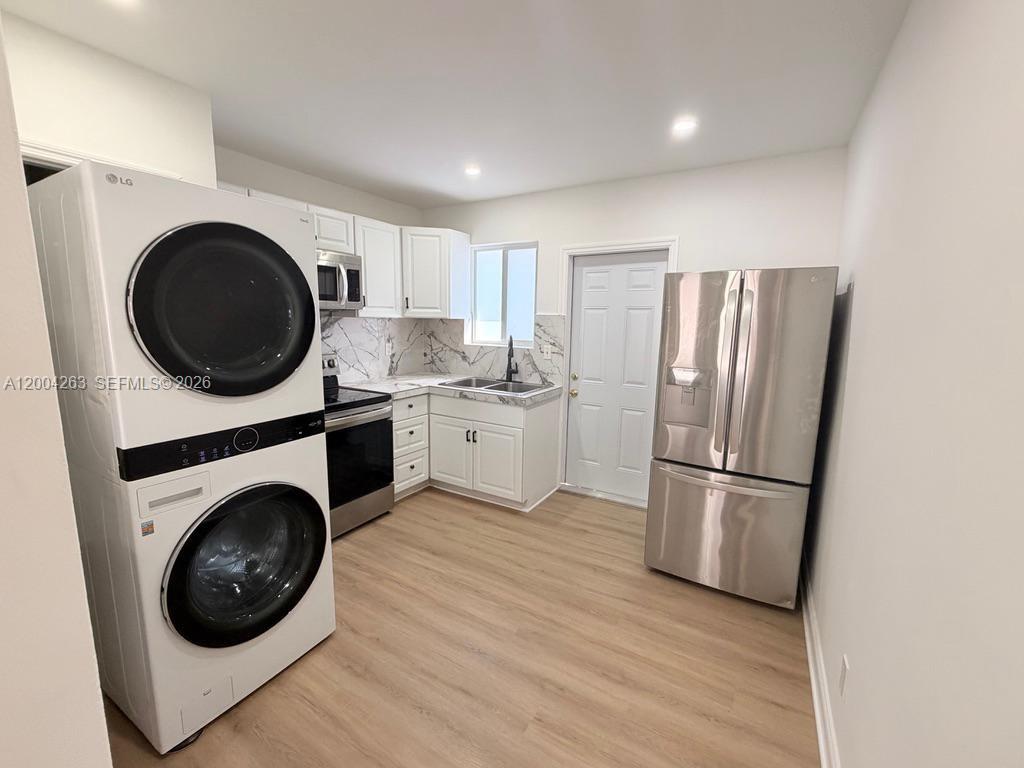 OLETA TERR N MIAMI BEACH - Residential Lease