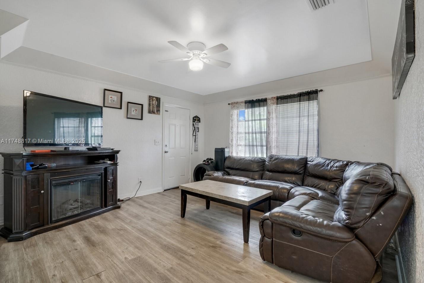 GREENACRES 2 - Residential Lease