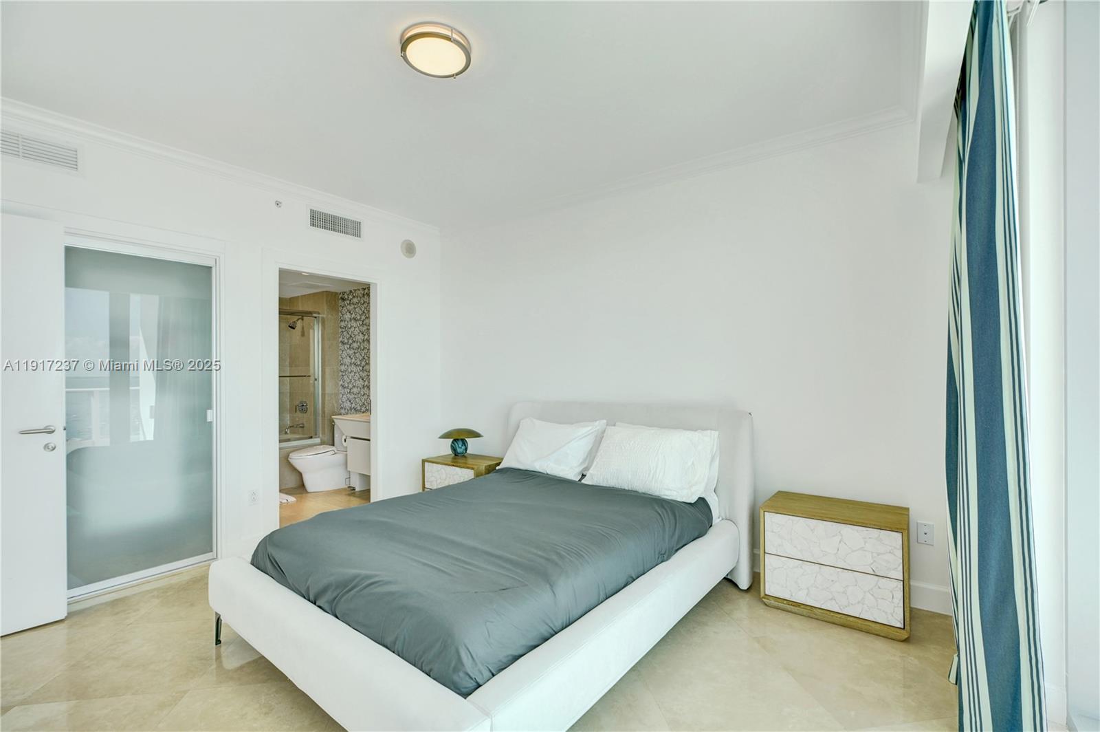 GROVENOR HOUSE CONDO - Residential