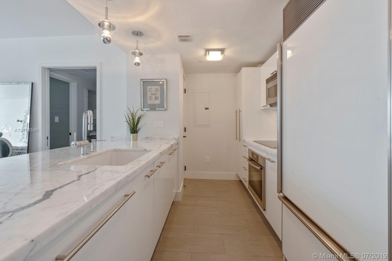 CENTRAL CARILLON BEACH CO - Residential Lease