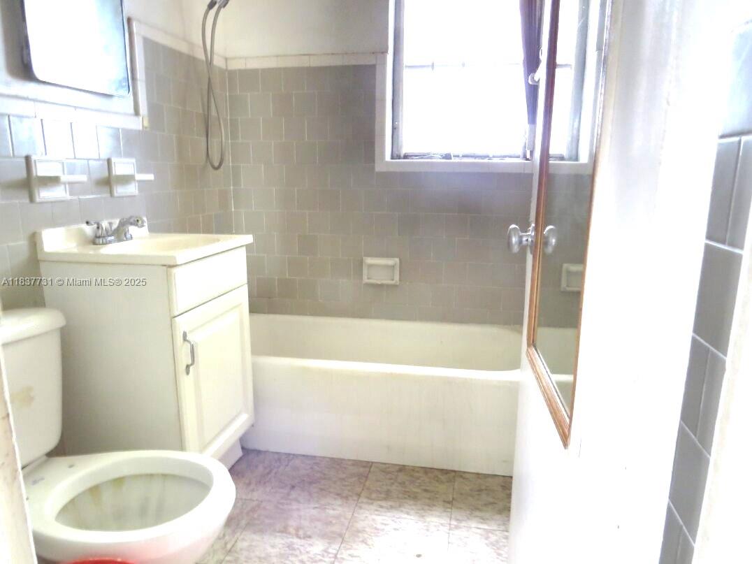 SANDERS PARK - Residential