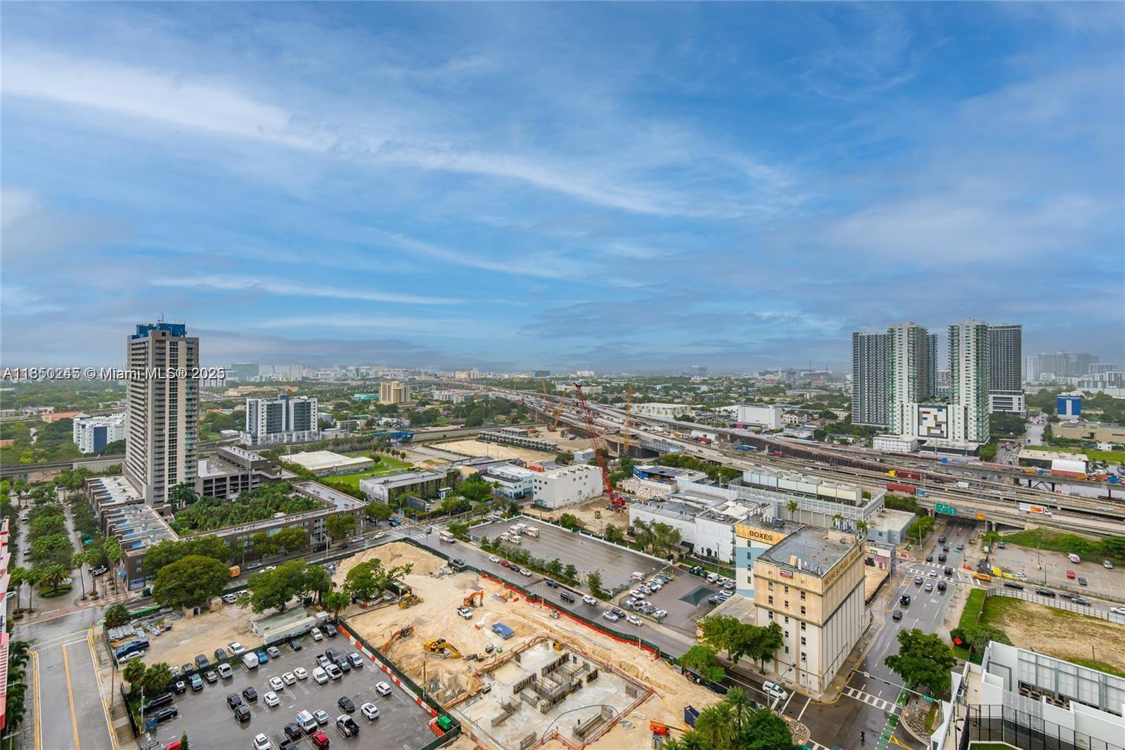 PARAMOUNT MIAMI WORLDCENT - Residential Lease