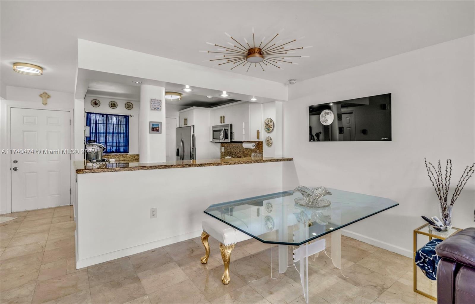 Eden Isles Condominiu - Residential