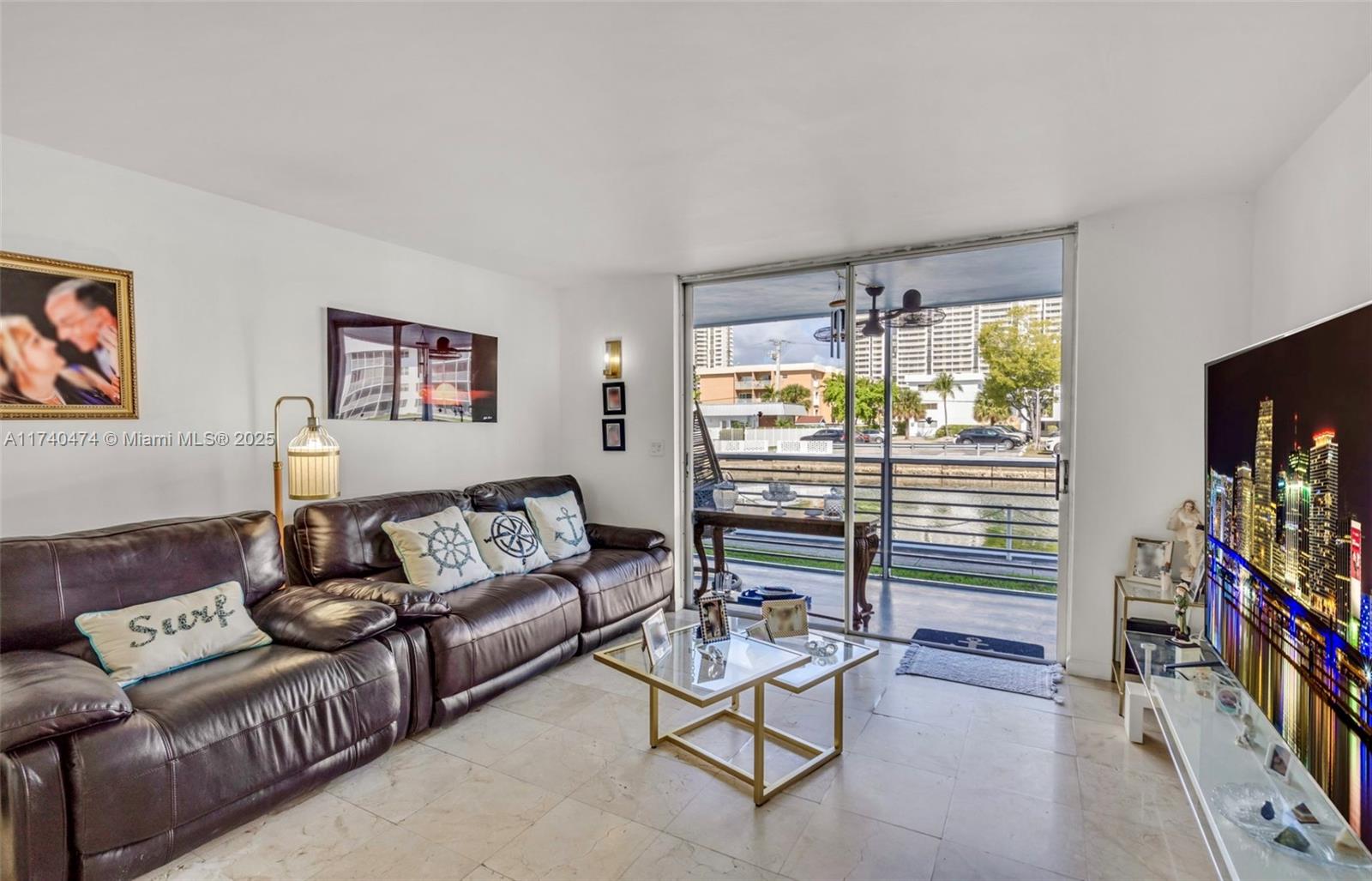 Eden Isles Condominiu - Residential