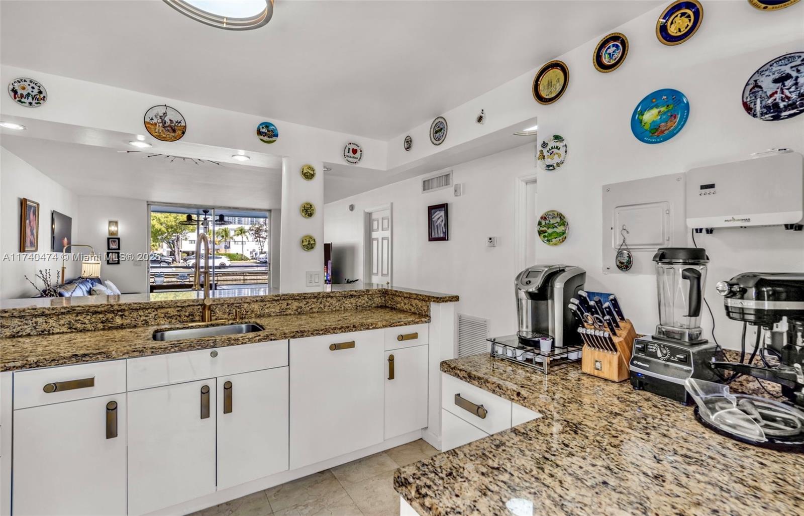 Eden Isles Condominiu - Residential