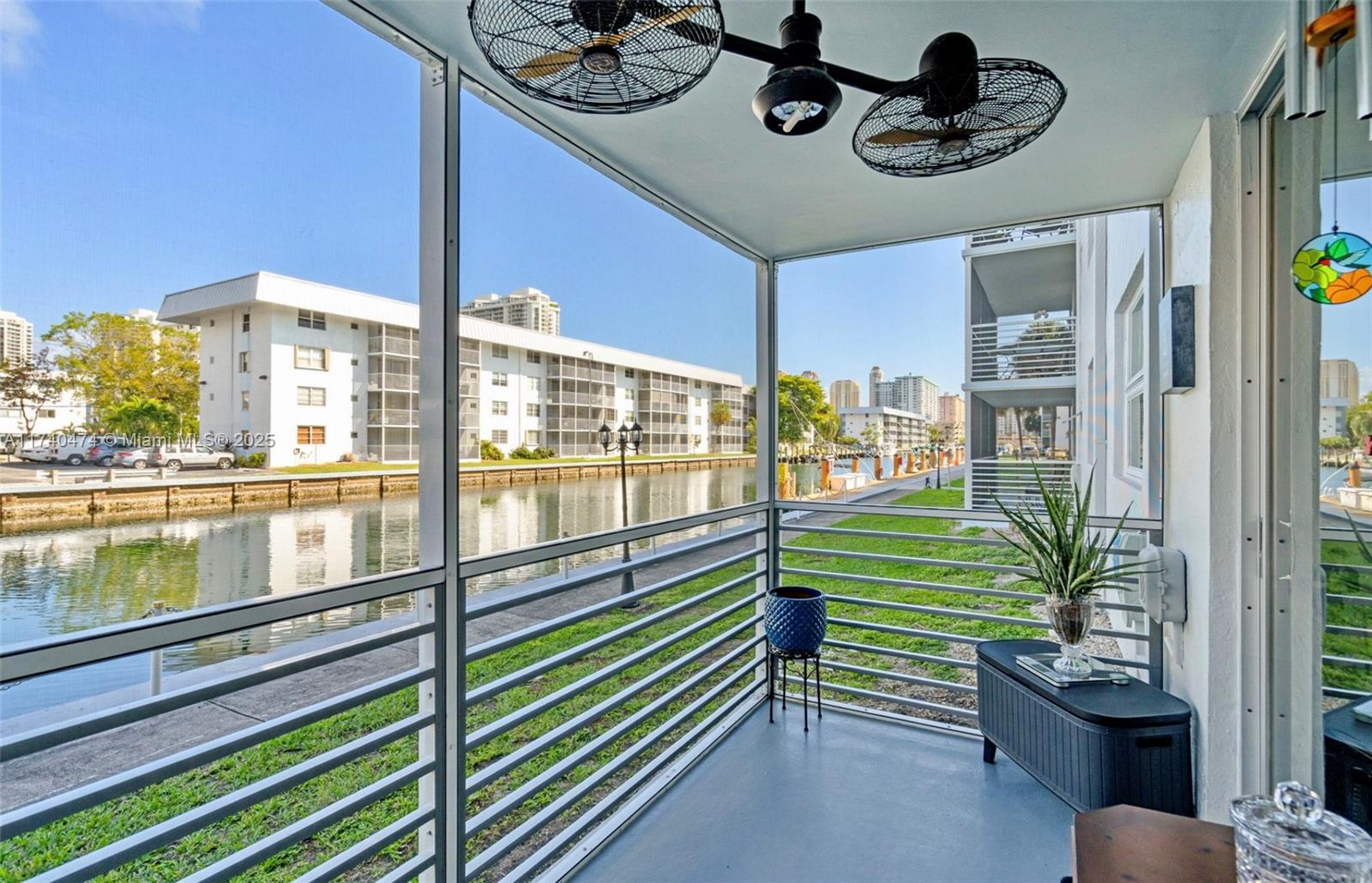 Eden Isles Condominiu - Residential