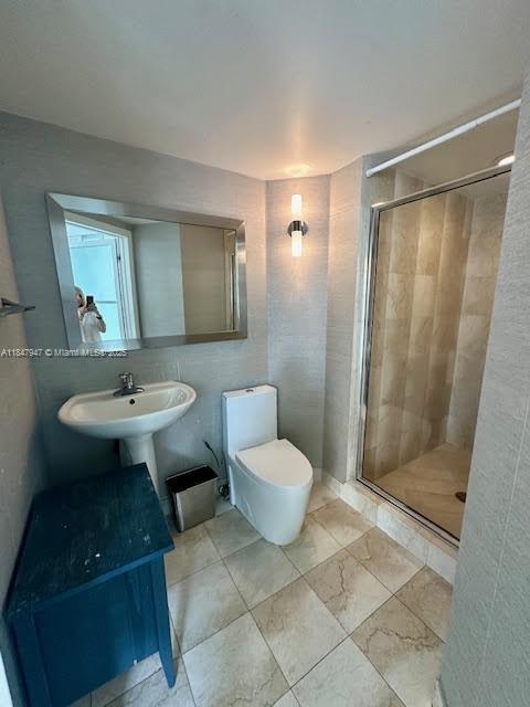 THE COURTS AT SOUTH BEACH - Residential Lease