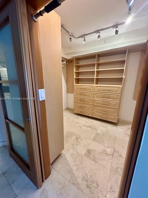 THE COURTS AT SOUTH BEACH - Residential Lease