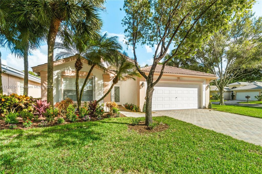 Photo of 11946 Arias Ave, Boynton Beach, FL 33437 (MLS # A11305247)
