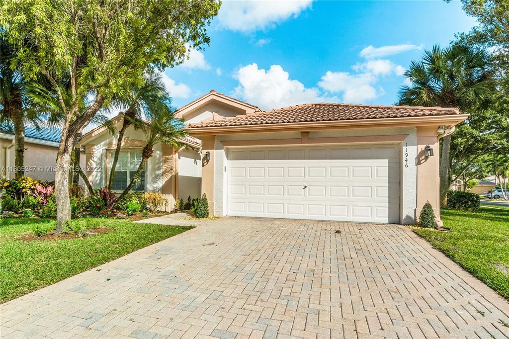 Photo of 11946 Arias Ave, Boynton Beach, FL 33437 (MLS # A11305247)