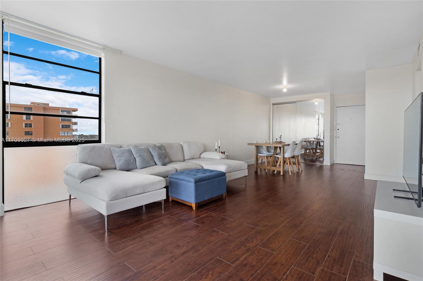 DORSET HOUSE CONDO - Residential