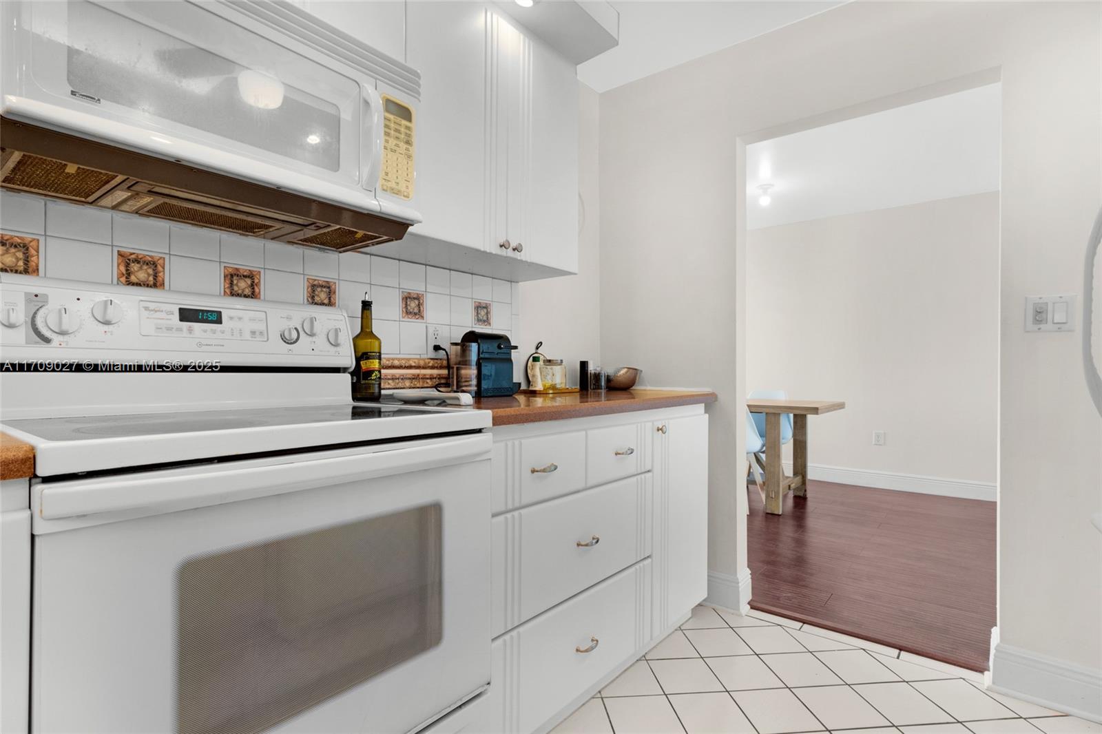 DORSET HOUSE CONDO - Residential