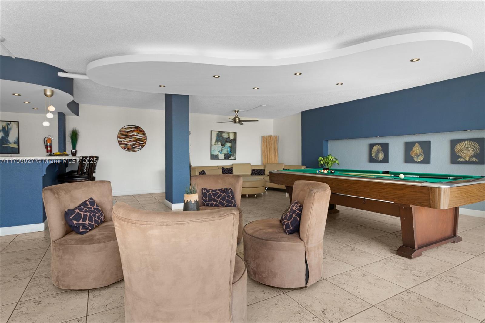 DORSET HOUSE CONDO - Residential