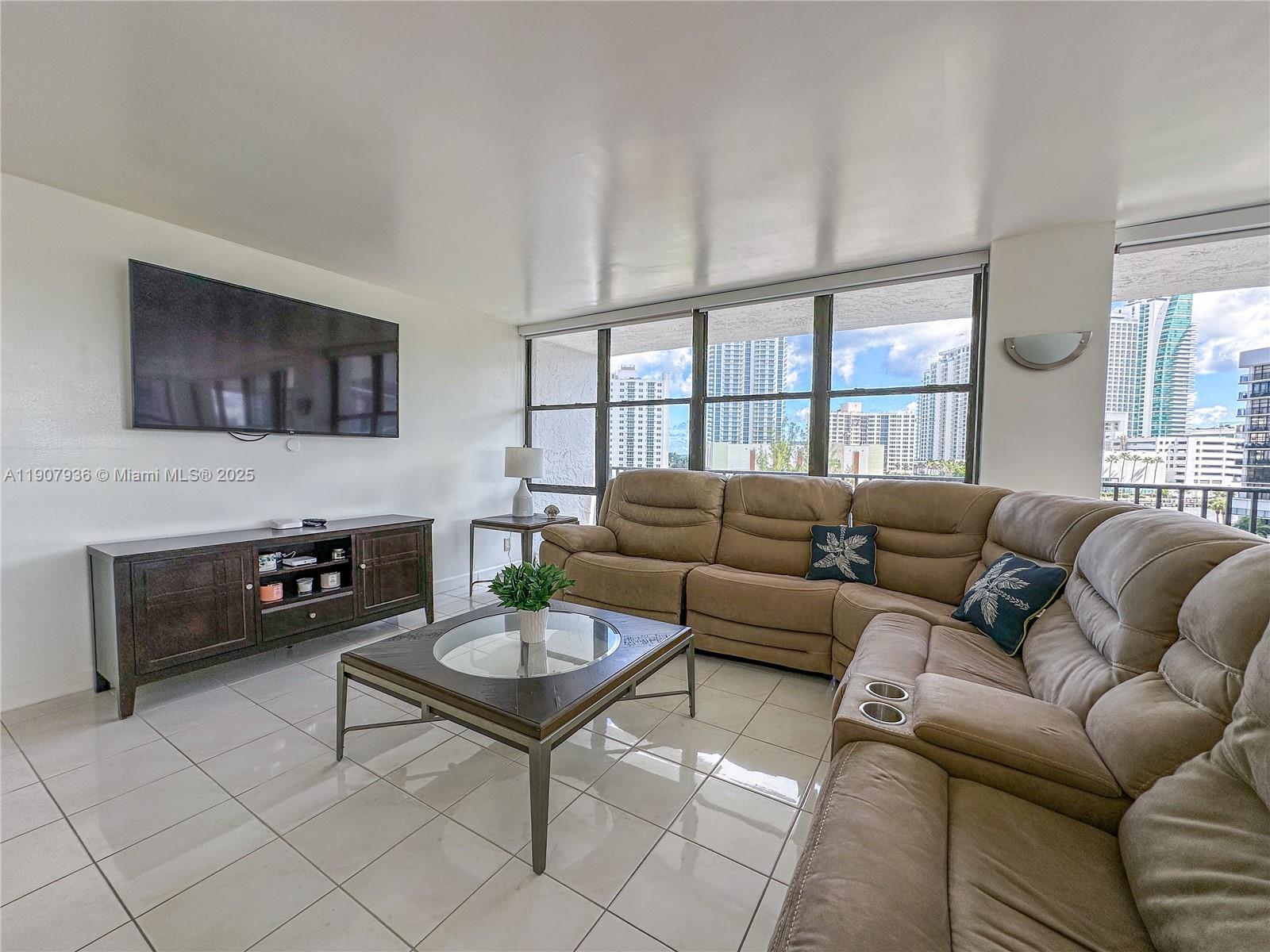 OCEANVIEW PARK CONDO - Residential Lease