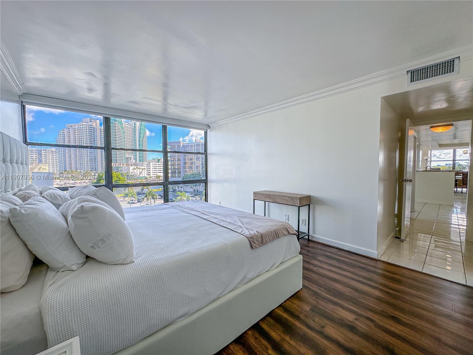 OCEANVIEW PARK CONDO - Residential Lease