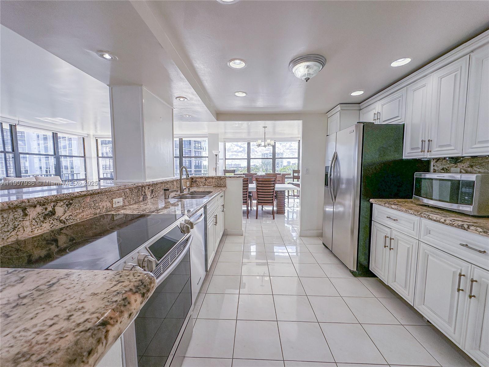 OCEANVIEW PARK CONDO - Residential Lease