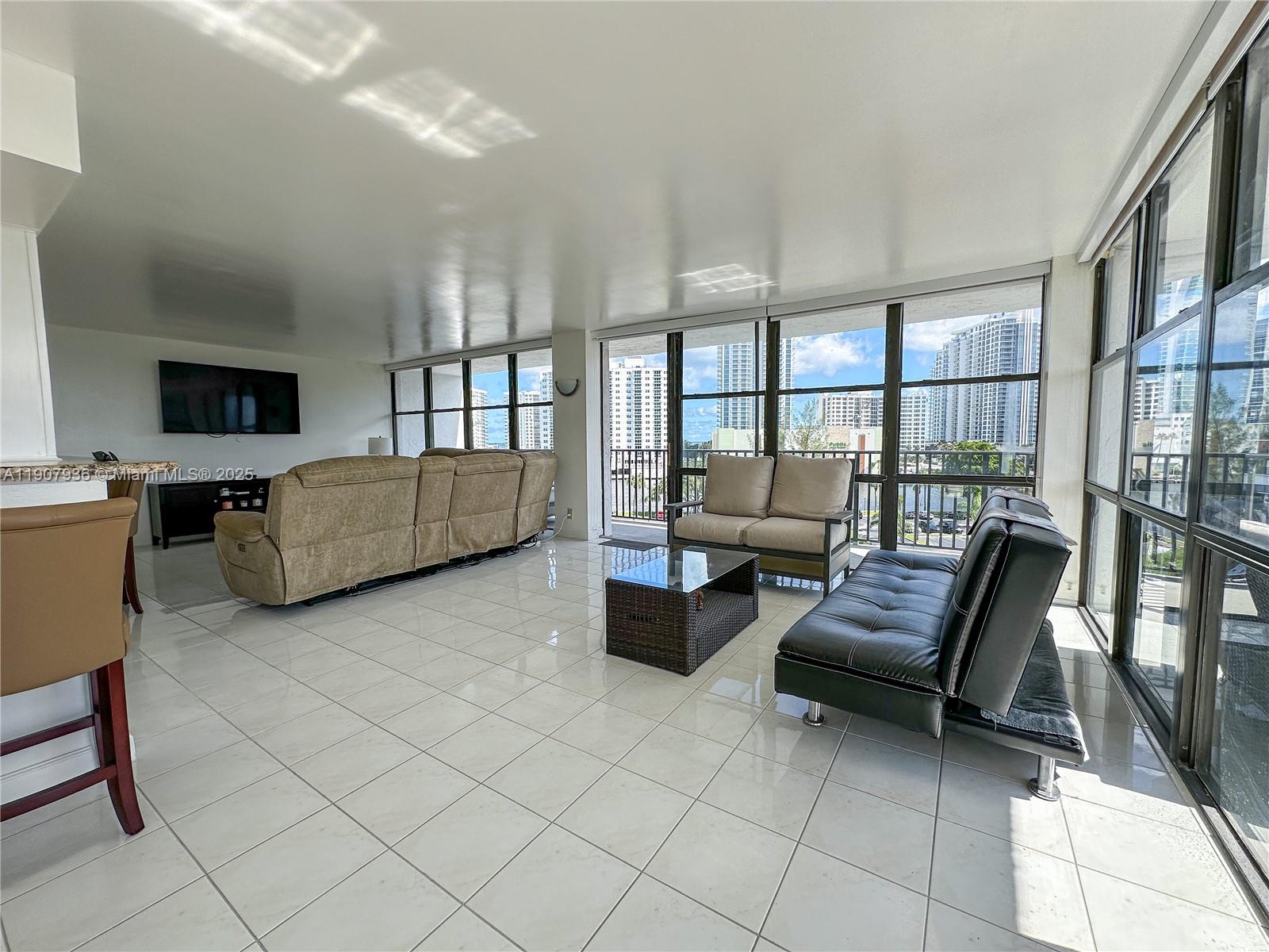 OCEANVIEW PARK CONDO - Residential Lease