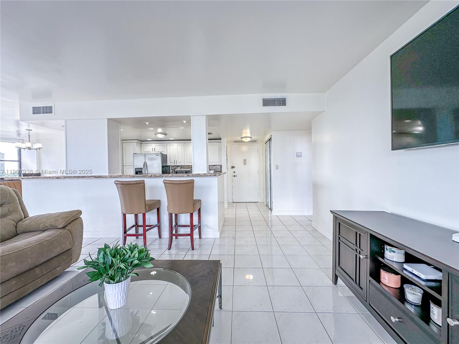 OCEANVIEW PARK CONDO - Residential Lease