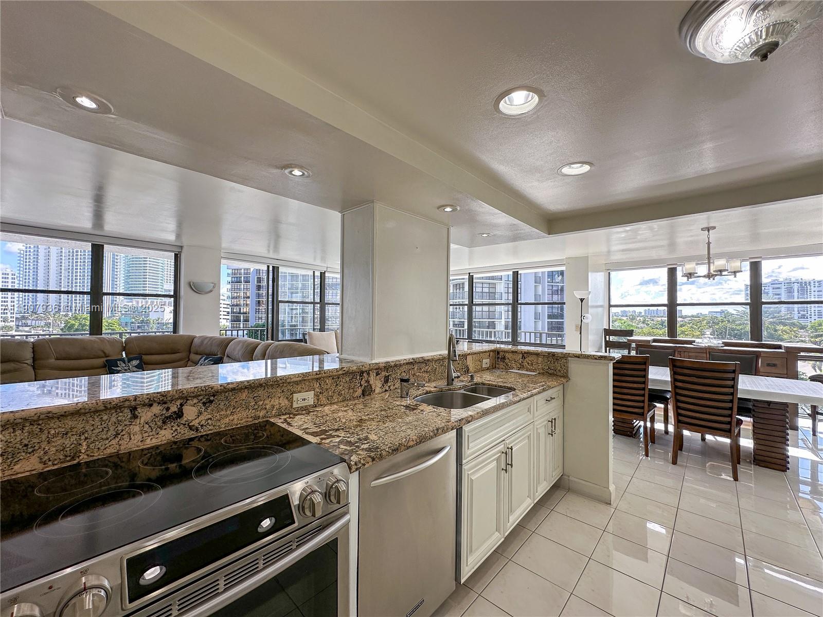 OCEANVIEW PARK CONDO - Residential Lease