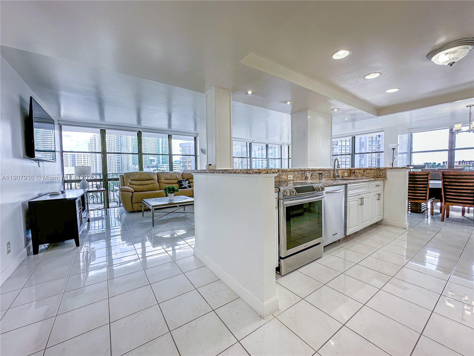 OCEANVIEW PARK CONDO - Residential Lease