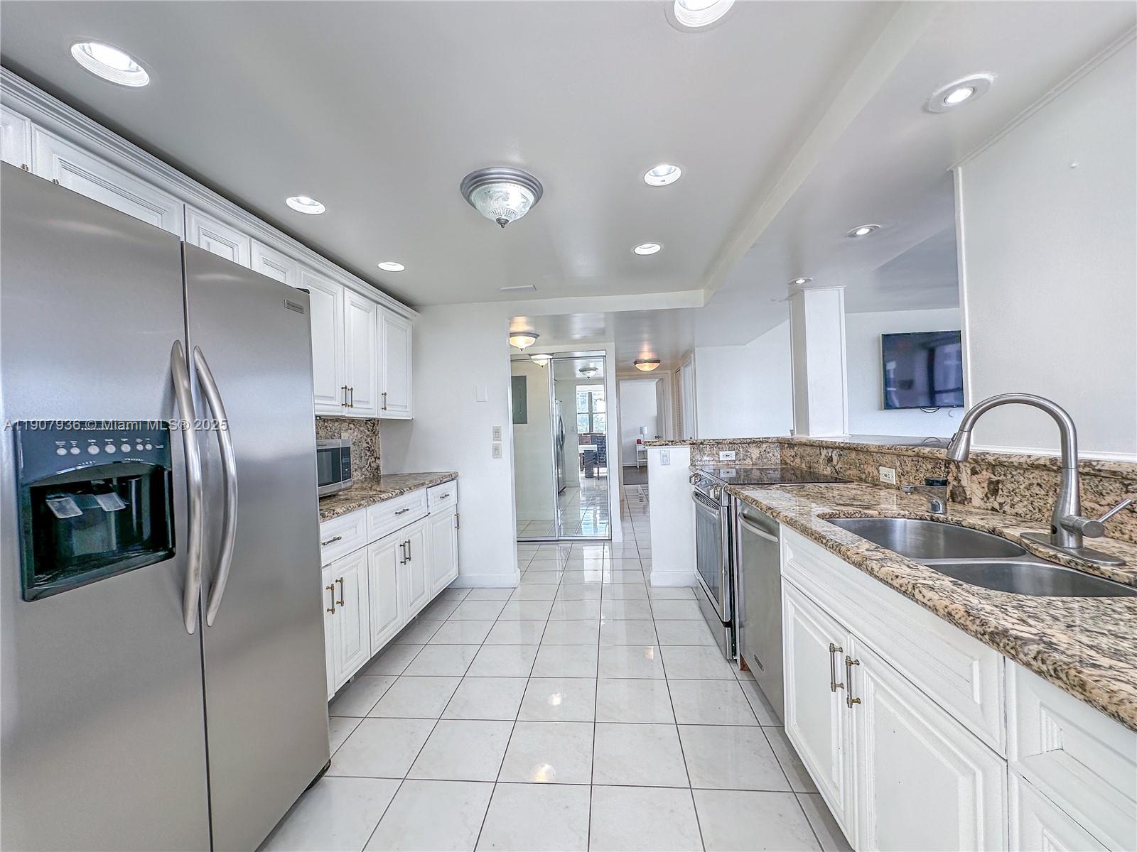 OCEANVIEW PARK CONDO - Residential Lease