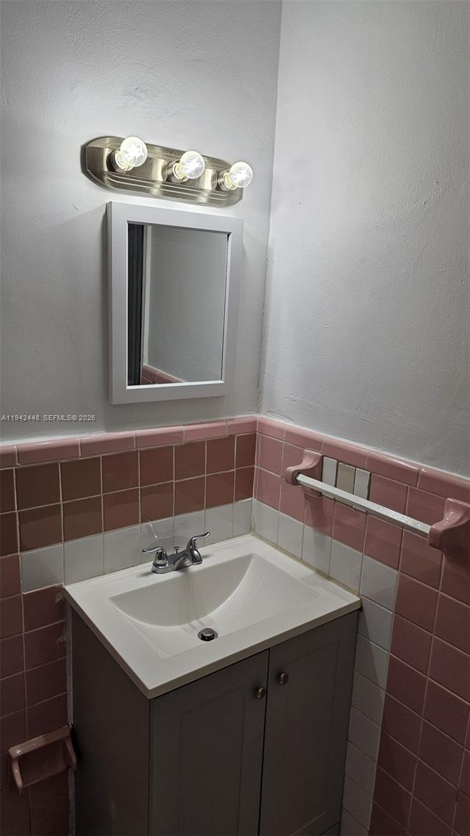 HOLLYWOOD SOUTH SIDE ADD - Residential Lease