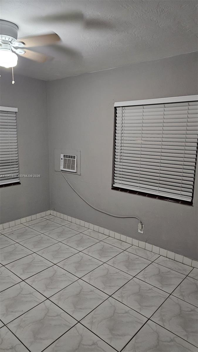 HOLLYWOOD SOUTH SIDE ADD - Residential Lease