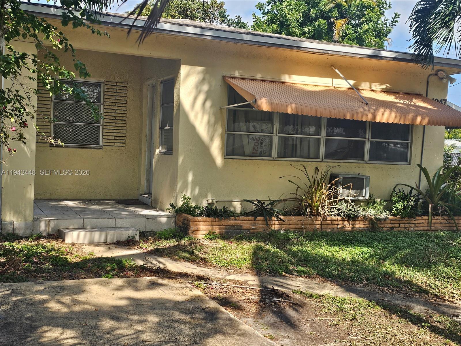 HOLLYWOOD SOUTH SIDE ADD - Residential Lease