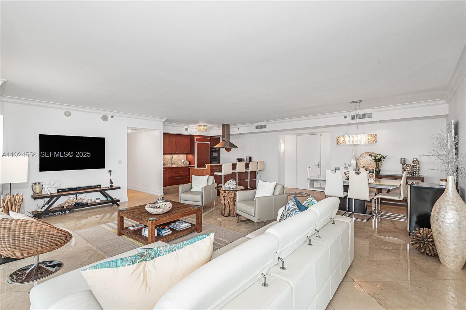 Beach Club Condo - Residential Lease