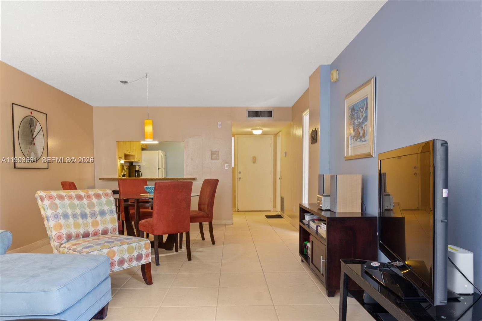 PLAZA TOWERS SOUTH CONDO - Residential