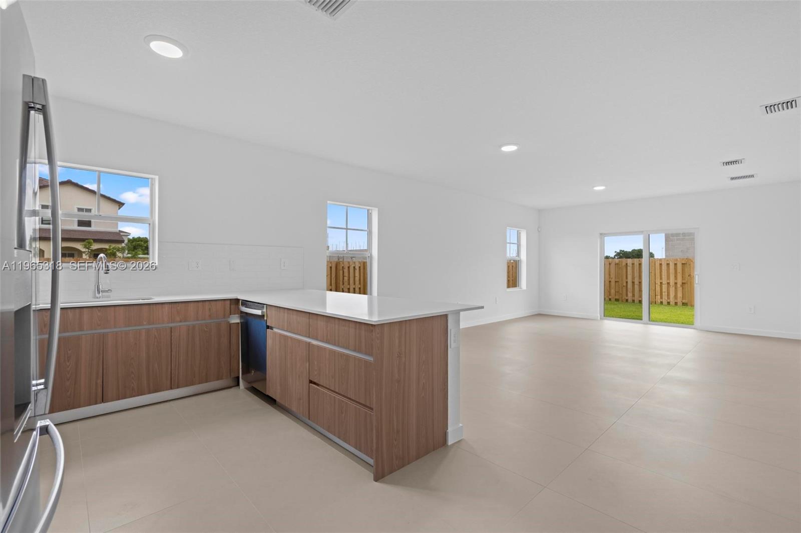 SUNRISE ESTATES - Residential