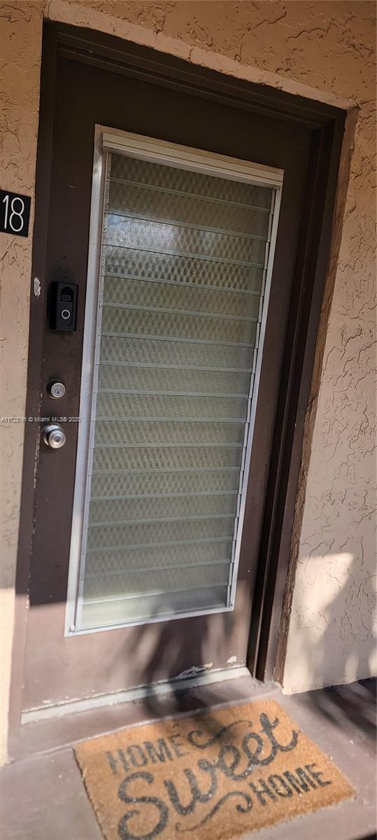 SOMERSET AT LAUDERDALE LA - Residential