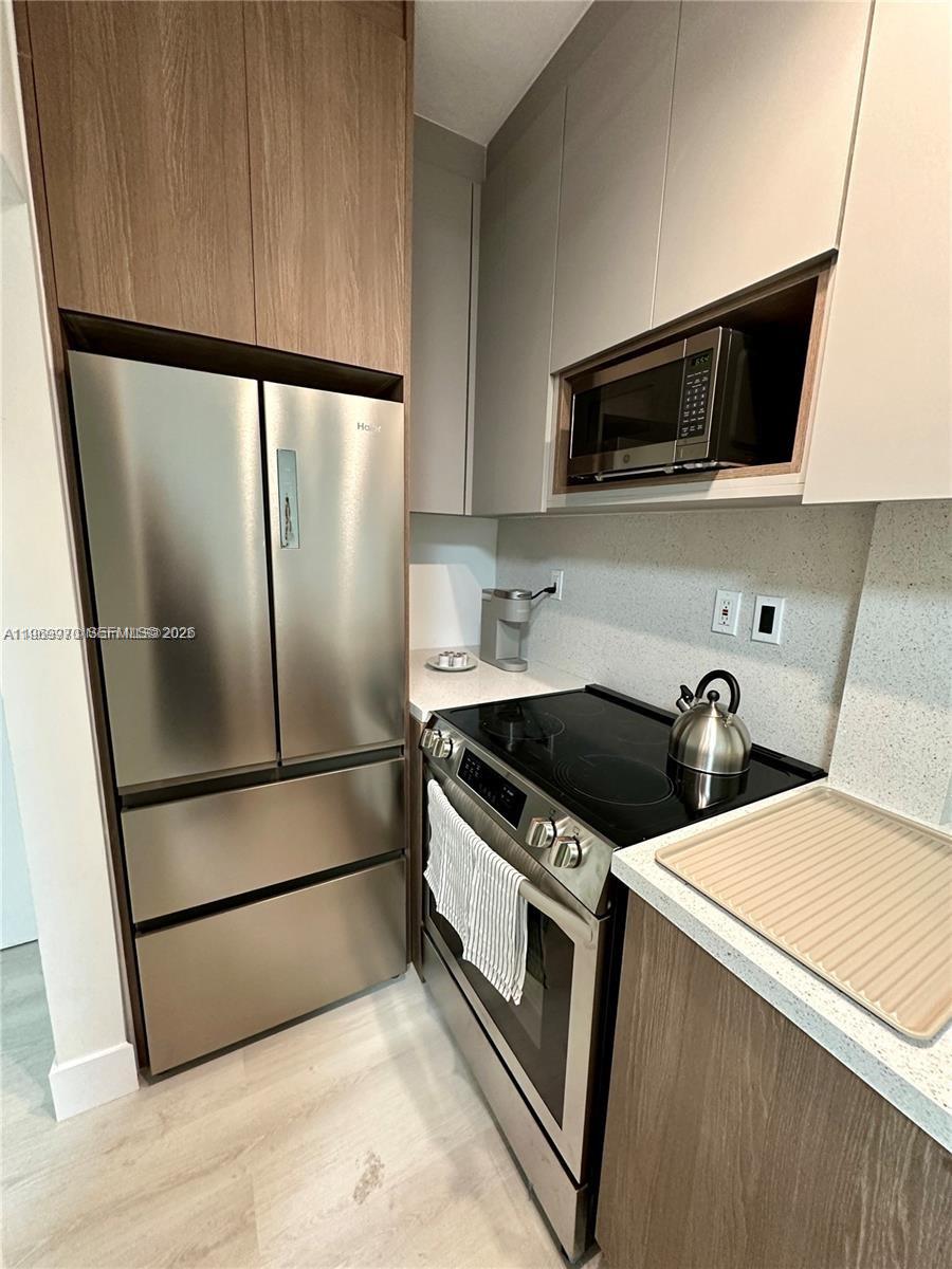 MENDOZA CONDO - Residential Lease