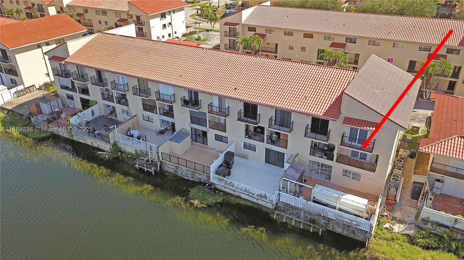 VISTA ALEGRE TOWNHOMES CO - Residential Lease