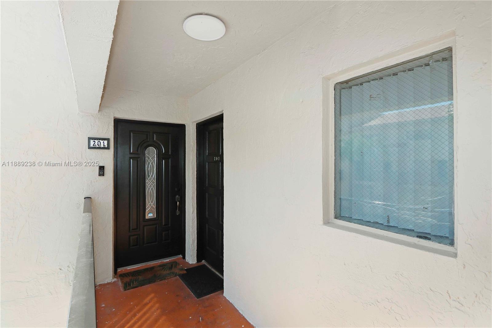 VISTA ALEGRE TOWNHOMES CO - Residential Lease